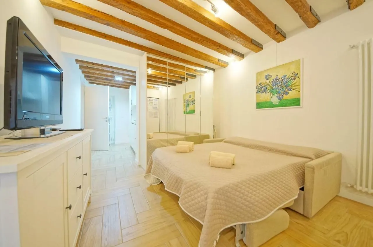 Dolcevita Apartments N 413 Venice 0*,